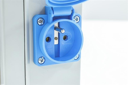 Appareillage de bâtiment équipé IP44 16A/5P, 32A/5P, 2x230V, fenêtre 8 mod.