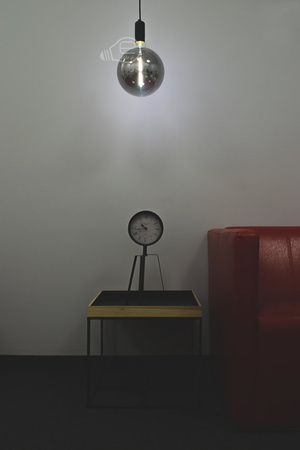 Ampoule globe à intensité variable LED Philips E27 4000K 6,5W=40W smoky décoratif