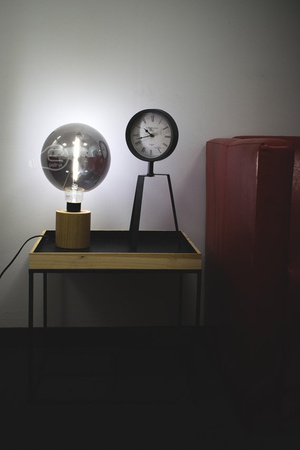 Ampoule globe à intensité variable LED Philips E27 4000K 6,5W=40W smoky décoratif