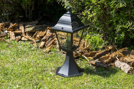 Borne lumineuse de jardin noire, lanterne, en aluminium E27 ECO CLASS LANTERN CLASSIC Ledvance