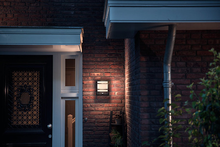 Applique de façade extérieure avec détecteur de mouvement LED PETRONIA 3,8W 2700K 800lm IP44 anthracite Philips